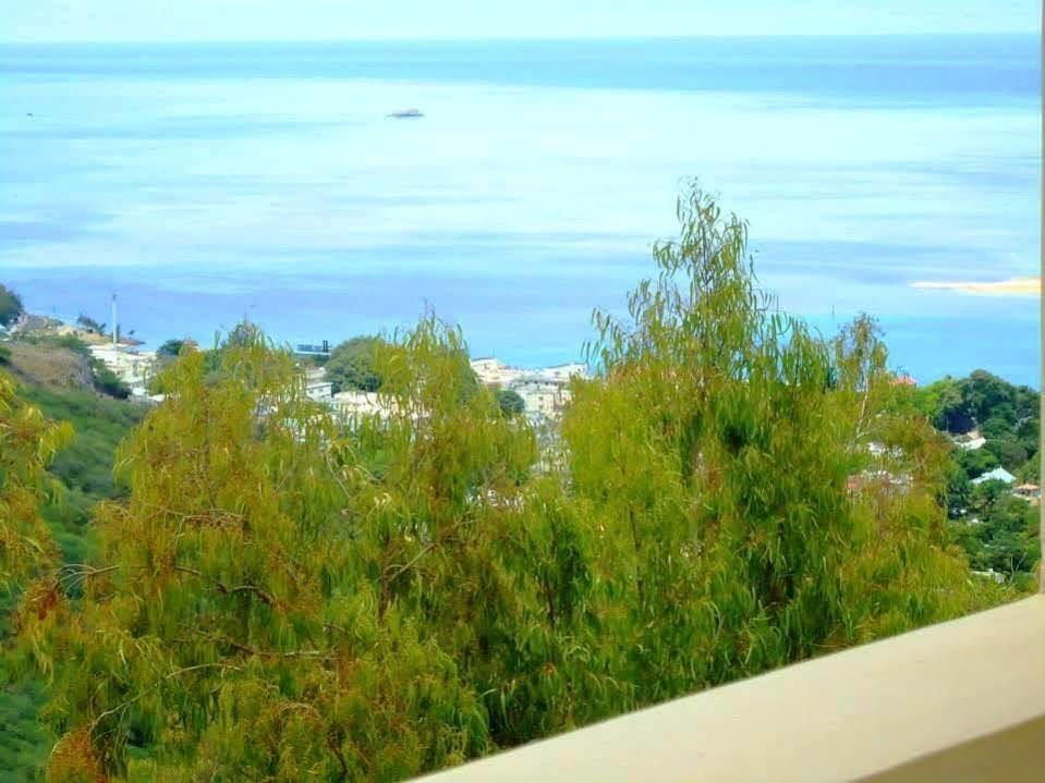 Coralie La Diffe'Rence Guest House Port Mathurin Kültér fotó